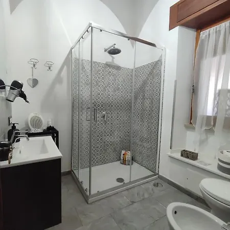 Casa Babylon, Bohemian Getaway